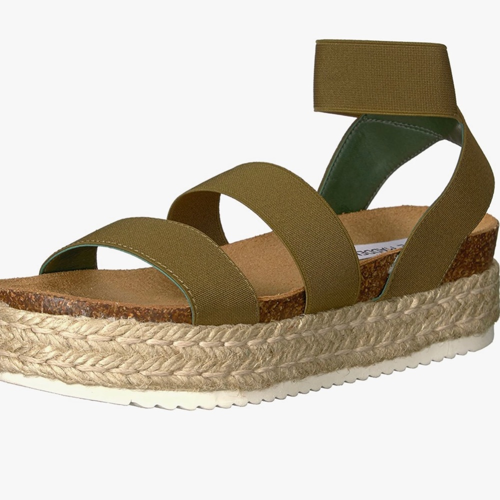 Kimi Steve madden green platform sandals about 1-2” platform